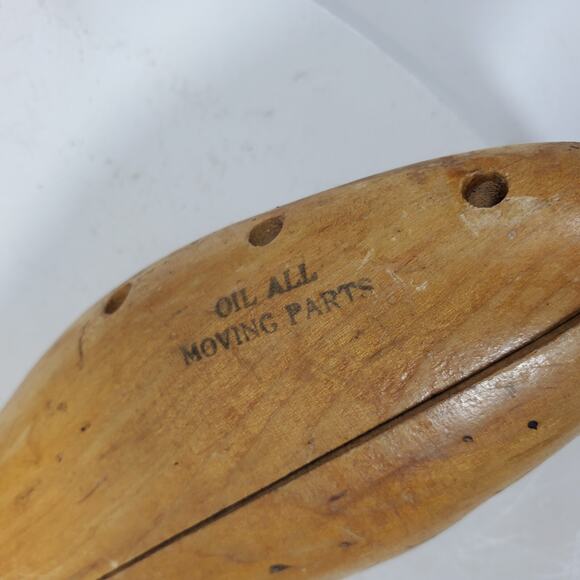 Vintage Geo E. Belcher Wood Shoe Stretcher No. 2 - Picture 3 of 8